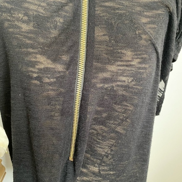 Black Washed Out Tunic With A Gold Zipper - Picture 2 of 5